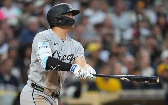 村上宗隆、13号3ランで大勝貢献　低迷球団の躍進支える…年65HRペース、OPS大台間近