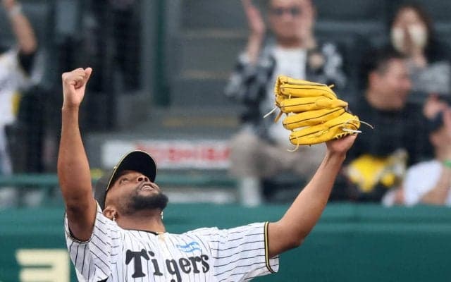 【阪神】ドリス、史上最年長38歳で100セーブ達成