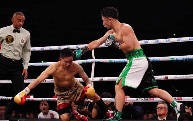 井岡一翔、日本男子初の世界５階級制覇逃す　王者井上拓真に判定負け