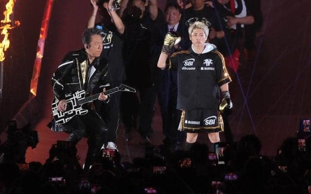 井上尚弥登場曲を布袋寅泰がギター生演奏！「バトル・オブ・モンスター」登場からリングインまで約６分の豪華演出…ボクシング世界戦