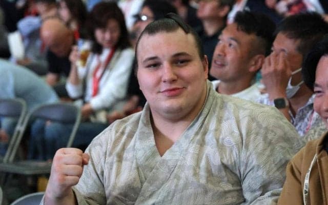 尚弥と中谷の決戦、大相撲から横綱豊昇龍観戦「レベルの高い試合見られて良かった」大関霧島、安青錦も姿