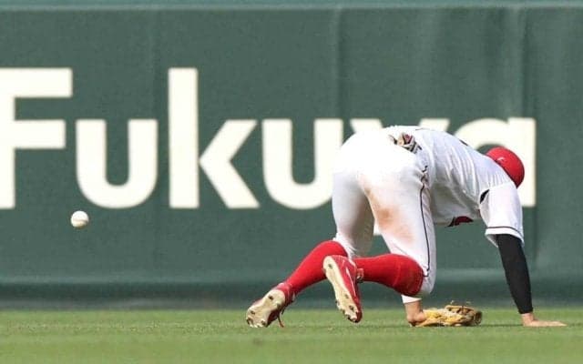 広島に不運とミス　平川「太陽が入って見えなくなって」凡飛が二塁打→捕手・持丸フォークそらし先制失点「止めなければいけなかった」