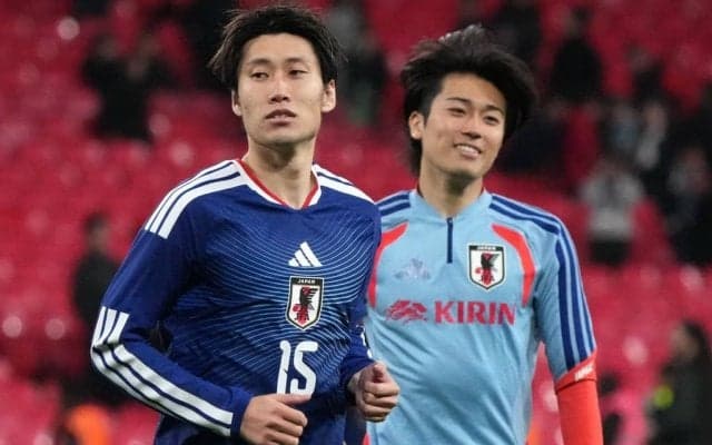 ｢英語なのに関西弁に聞こえる笑｣鎌田大地、待望の欧州ゴール後に見せた同僚FWとの“爆笑いじり合い”に反響！｢鎌田の返し最高笑｣