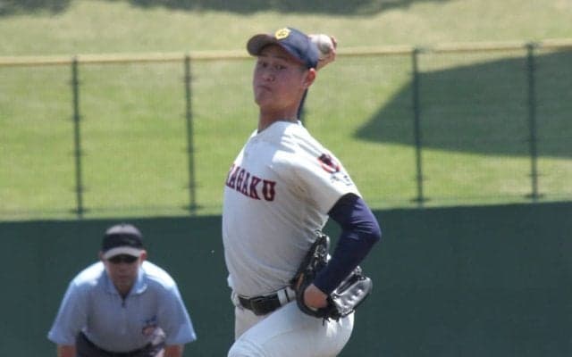 浦和学院は山村学園との打撃戦を制して2年連続ベスト4！147キロ右腕は8回の失点を反省【埼玉】