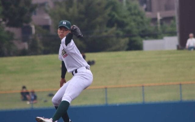 専大松戸の期待の2年生右腕が148キロマークも初回で降板…1点ビハインドで後半戦へ【千葉】