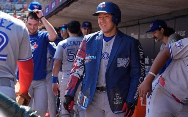 チーム最多8号も…岡本和真は“パワー不足”　同僚からまさかの指摘、克服に必要な逸品