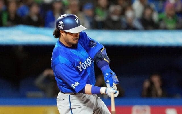 【DeNA】今季両リーグ最多22安打で快勝　ヤクルトに今季８戦目初勝利　宮崎は球団最年長５安打
