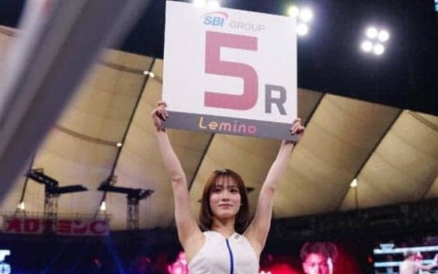 井上×中谷戦のラウンドガールが「顔面蒼白」ハプニングを告白…「決して故意ではございません」