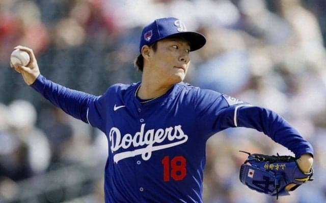 山本由伸が６回３失点で３勝目の権利！ＱＳ率・８５７と抜群の安定感　大量援護バックに立ち直る　ロバーツ監督と笑顔で握手