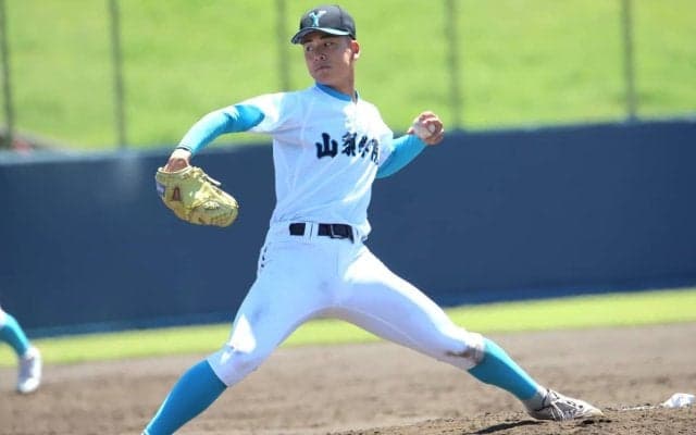山梨学院の2年生左腕が公式戦初完封！菰田＆檜垣欠くなか意地の137球「自分が頑張らないといけない」【山梨】