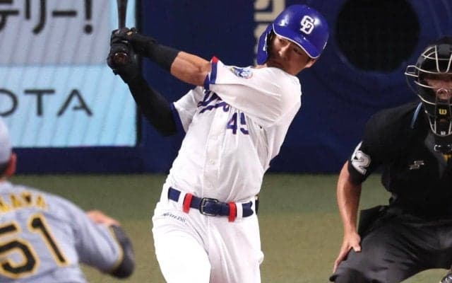 中日の「センター問題」に刺した光　23歳・守備職人がスタメン起用に応える2号ソロ　開けたユーティリティへの道