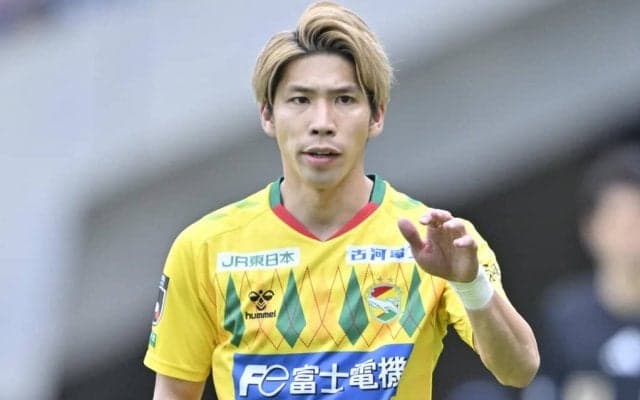 ｢軌道が美しい｣｢ノーチャンス｣ジェフ千葉の31歳・苦労人DFが放った“美しすぎる”ゴラッソFK！ 17年ぶりのJ1舞台で見せた左足の輝き