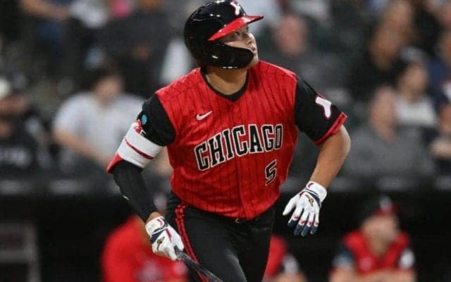 村上宗隆、3試合ぶり15号　ジャッジに並ぶ驚愕の逆方向弾…年63HRペースに本拠地熱狂
