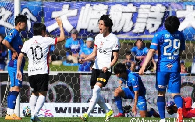 ｢利き足どっち？｣浦和FW小森飛絢、またも逆足の“技あり左足弾”！ 4連勝貢献に｢センスの塊｣｢興梠ぽい｣と絶賛の嵐