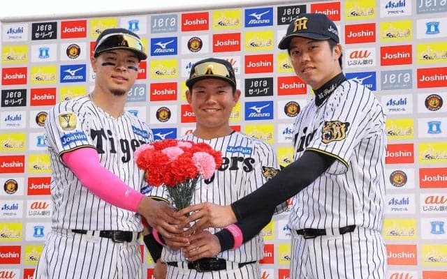 【阪神】佐藤輝明「僅差の場面で1本出せるように」嶋村麟士朗、才木浩人がお立ち台に／一問一答