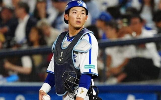 DeNAは「なぜ出した？」　“正捕手”が超異例…電撃発表にファン騒然「今日の相棒は？」
