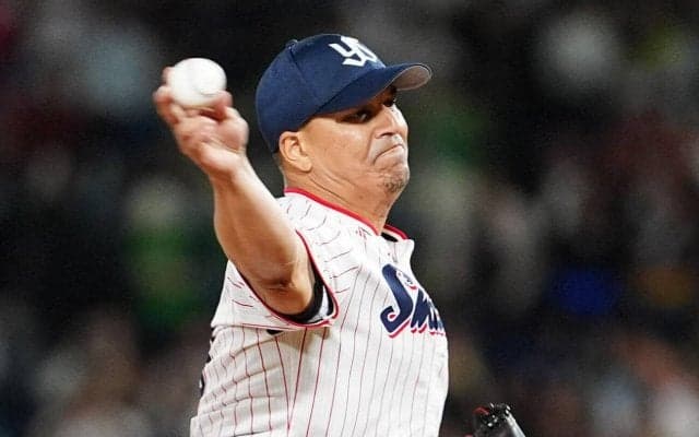 【ヤクルト】10点差の９回オスナが初登板「前々から投げたいと」池山監督　打撃に好影響出るか