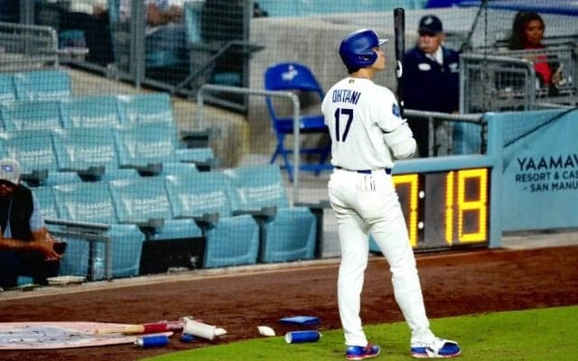 消えた4万人…204勝OBも苦言　本拠地の異変、ド軍の“恥ずべき事態”「もうこりごり」