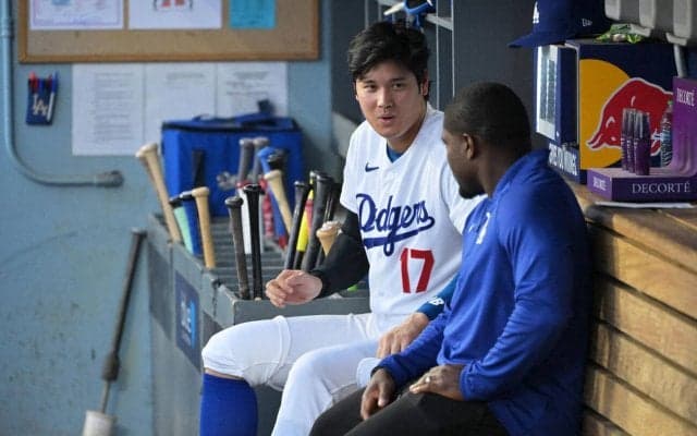 大谷翔平、初回の第１打席は右前打で出塁