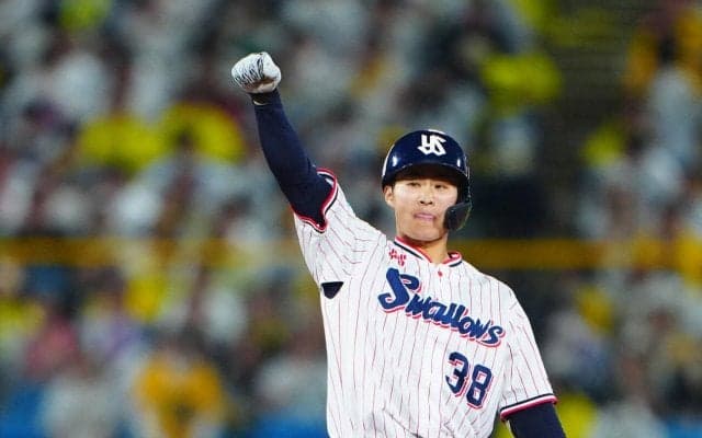 【ヤクルト】ドラ６石井巧のプロ初安打は同点適時打　「粘り強く打ってくれた」池山監督も絶賛