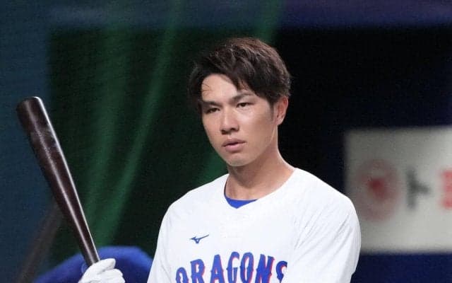 【中日】登録抹消の福永裕基は右足違和感…井上監督が説明「不安あるなら１回ケアしてこいと」