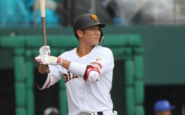 巨人・坂本勇人が通算300号達成！延長12回に劇的サヨナラ弾…観客総立ちの一発｢まだまだやれる｣｢これぞスター｣