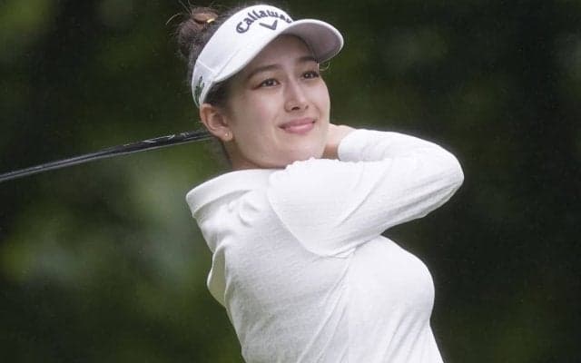 「良い感じですよぉ〜」ショーパン姿で“美脚”披露　27歳女子ゴルファーが「相変わらずスタイルいいなぁ！」感嘆の声続々