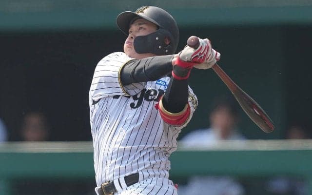 「どこか獲得しないかな」元阪神、右のロマン砲の圧巻パフォーマンスにファン注目　急上昇の.529「あのスイングは凄い」