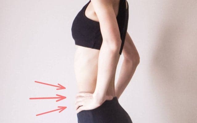 【1回30秒】立ったままバレずにできる最強の腹筋トレ。ぽっこりお腹対策にも