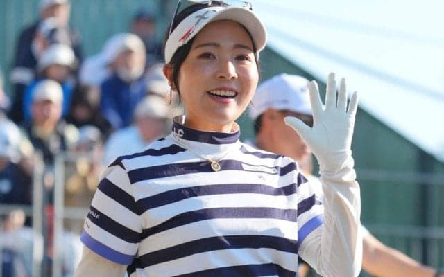 「この子と共に頑張ります」人気女子ゴルファーの“2ショット”に「めちゃくちゃお似合いでカッコイイ」