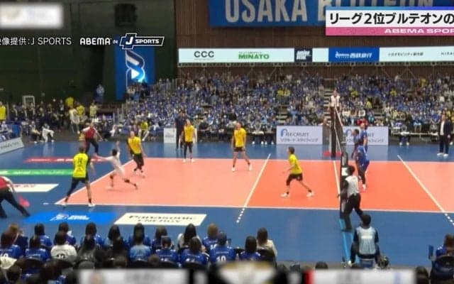ボール消えた…！？ バレー日本代表・西田有志、目を疑う“衝撃の光景”「えっ？うそ？」最高到達点350cmの大ジャンプ→衝撃の“125キロ弾丸サーブ”炸裂