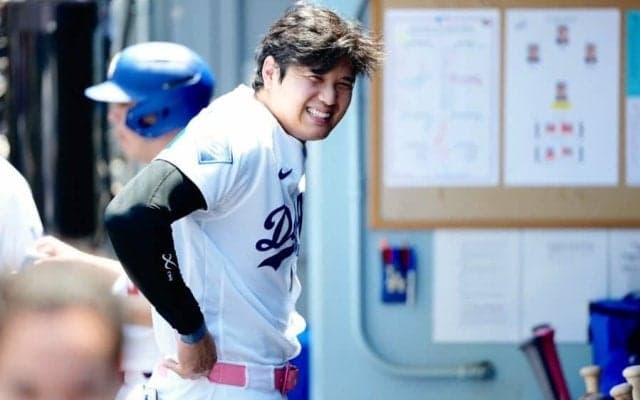 ド軍ナインが愛用？　胸元には“大谷翔平”…発売から1週間で即ゲットの新グッズ
