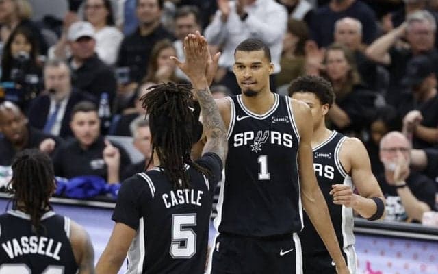 ビクター・ウェンバンヤマがNBA史上3番目の若さで快記録…スパーズがウェスト決勝へ王手