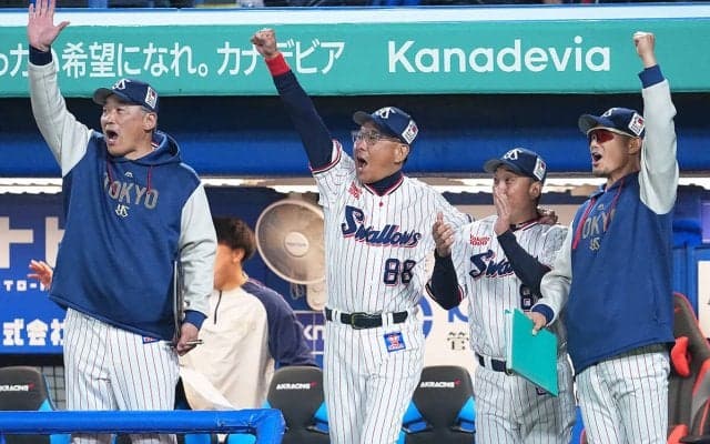 【プロ野球】「監督がチームに元気をくれる」 奥川恭伸、長岡秀樹たちが明かす池山ヤクルト快進撃の舞台裏