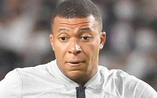 エムバペ、先発外は監督が「チーム４番目のＦＷだと言ったから」　途中出場時には地元ファンからブーイングも