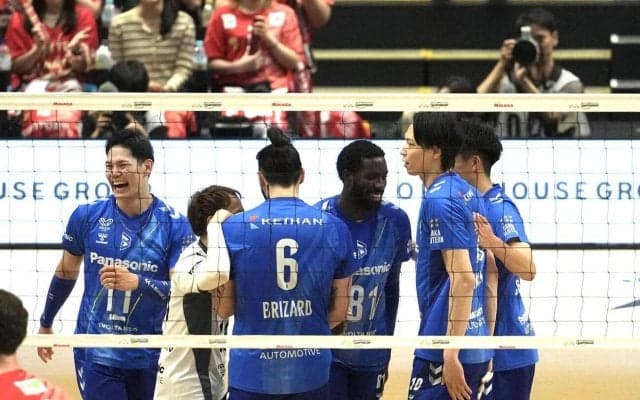 【バレー】第２セットは大阪Ｂが取り返す、西田有志が美技披露　SVリーグプレーオフ決勝