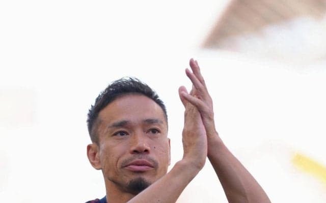【東京】５大会連続W杯代表選出のDF長友佑都はベンチスタート　サポーター「ブラボー」祝福も