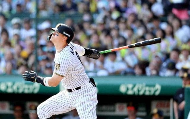 阪神・佐藤輝　４番復帰即Ｖ弾＆１１号　セ打撃主要３部門単独トップ「もっと打てるように頑張りたい」
