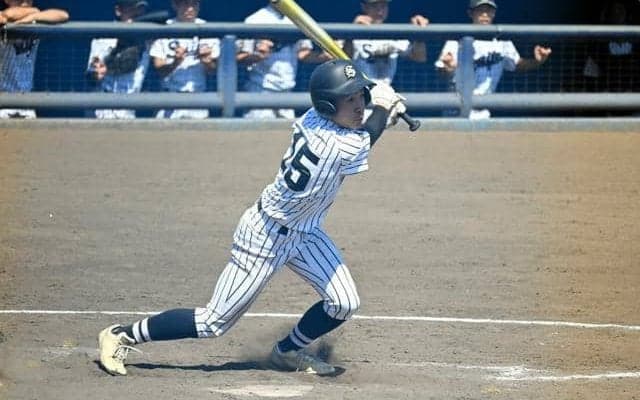 指4本分短めの握り、意地の適時打　気を吐いた水城DHの広沢選手