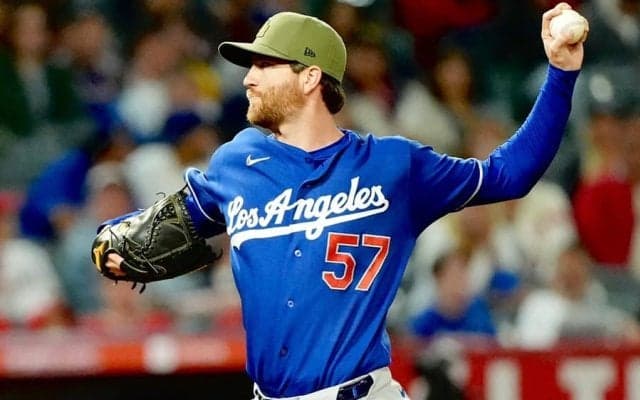 ド軍左腕、2日でマイナー降格　球団発表…2試合で無失点と好投も、2m長身右腕が昇格