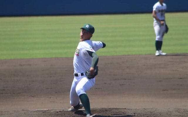 専大松戸の148キロ右腕がリベンジの力投！県大会決勝の猛省から2週間、名将の期待に応える力投【関東大会】