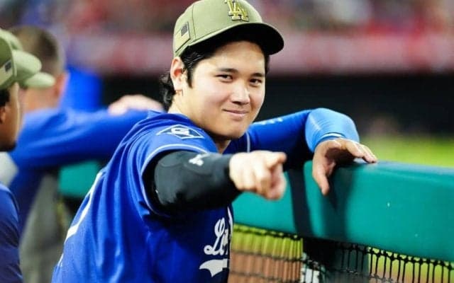 大谷の活躍を見届けた17歳美女　炸裂させた“推し”への愛…回転投球が「めーーちゃ可愛い」