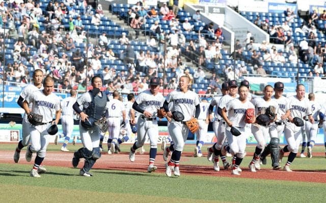 【関東大会】横浜、内野５人シフトから逆転「どうやったらプレッシャーかかるか考えた」村田監督