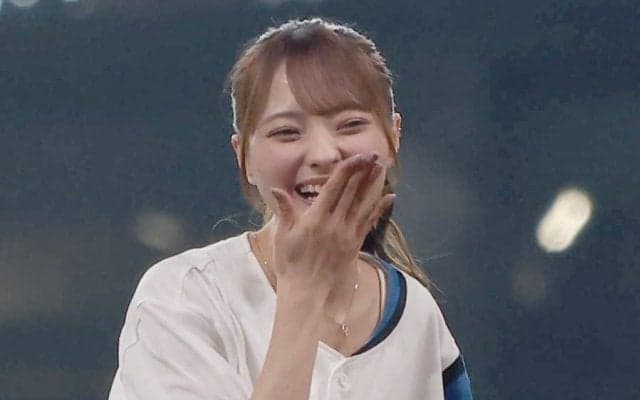 “顔出しNG”→「可愛すぎ」「天使」　腰フリフリのダンスも…美女の忘れぬ貴重な時間