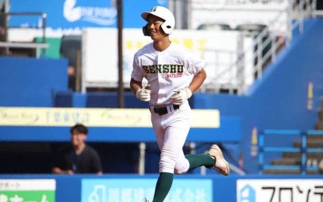 専大松戸のスーパー1年生がマリンスタジアムで公式戦初打席初本塁打！名将も「彼は打撃いいんですよ」と絶賛