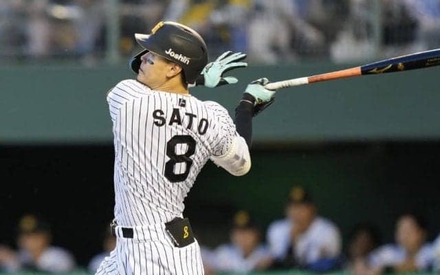 佐藤輝明が特大弾「エグすぎだろ」　ドラ1もドン引き…“主役”奪った4番は「文句なしの最強」