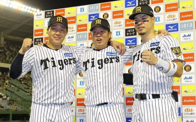 【阪神】佐藤輝明、観戦の「じいちゃん、ばあちゃん」に「いいところ見せられて良かった」