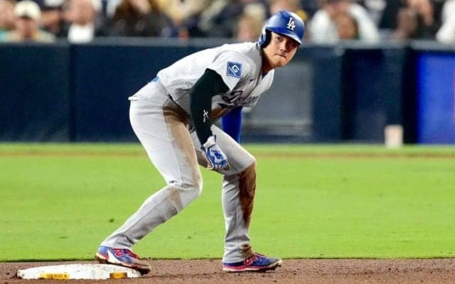 大谷翔平の“激走”二塁打に困惑の声　あまりに速い…転がるヘルメ「めっちゃカッコよ」