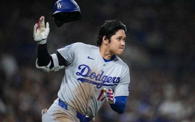大谷翔平が激走！第４打席にヘルメット飛ばす右二塁打を放ち、この日２本目の二塁打マーク