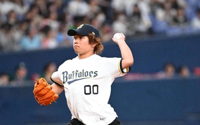 【オリックス】ミラノ五輪スノボ銀の長谷川帝勝が始球式　０から頑張る「かっけえ」背番「00」